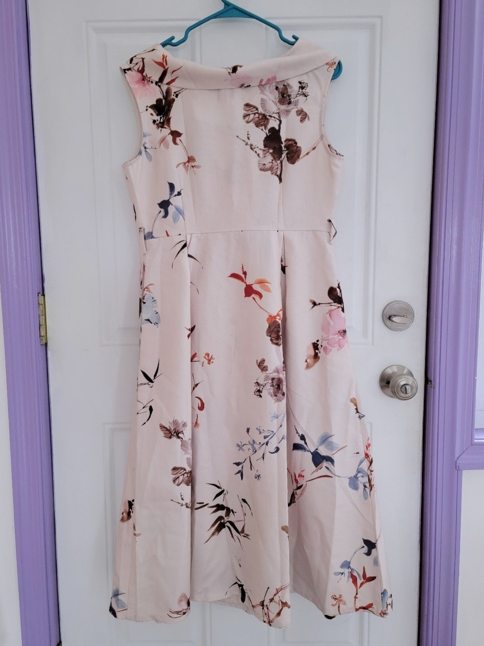 Floral Fit-and-Flare Midi Dress in Blush And cream - Picture 3 of 4